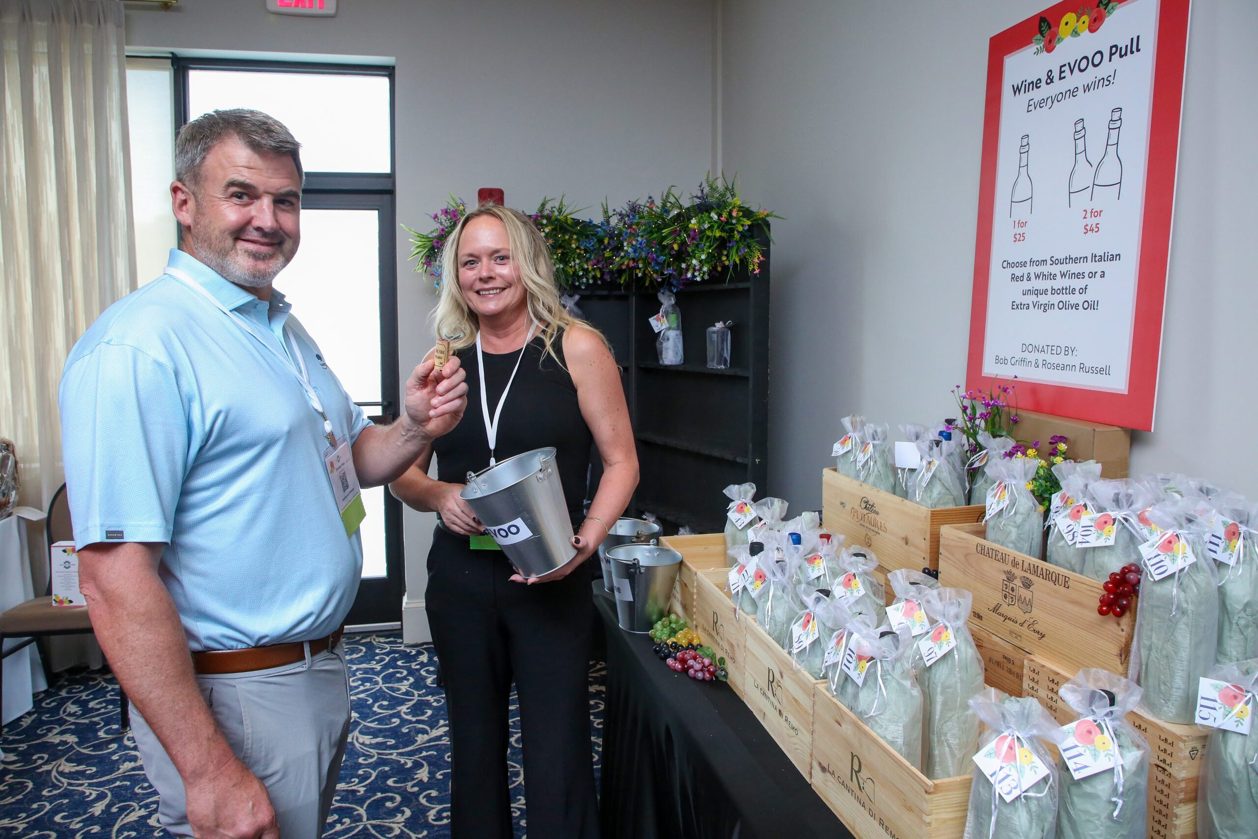 Figure 7: Matt Littlefield and Maureen Gannon at the Southern<br />
Italian Wine and Olive Oil Pull<br />
